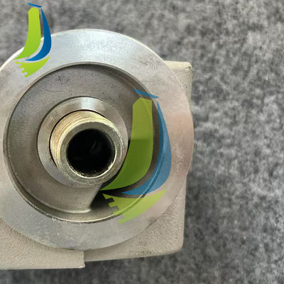 VG1500070051 Oil Filter Base Steel Material For WD615 Engine